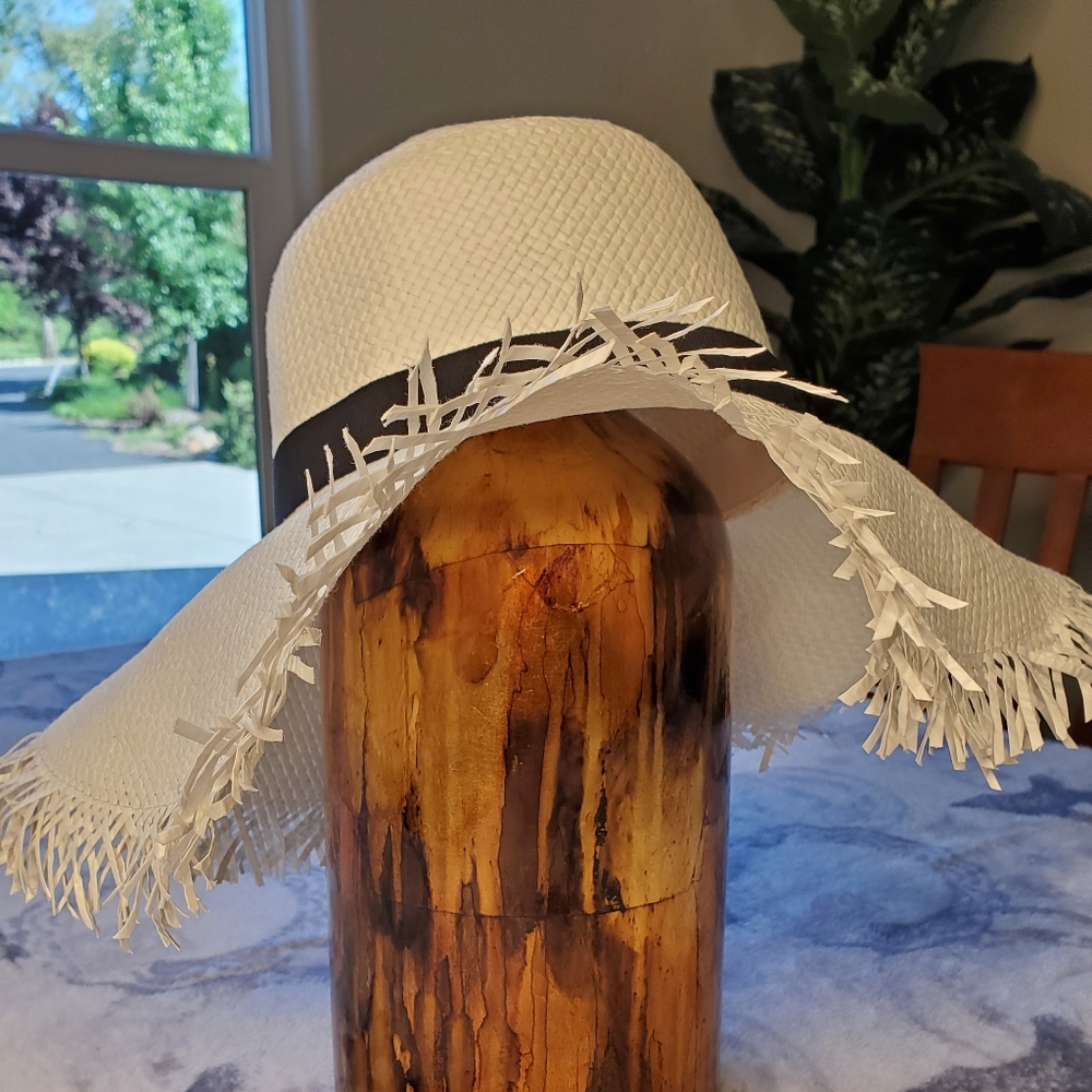 NWOT White Woven Summer Hat - white - Picture 3 of 9